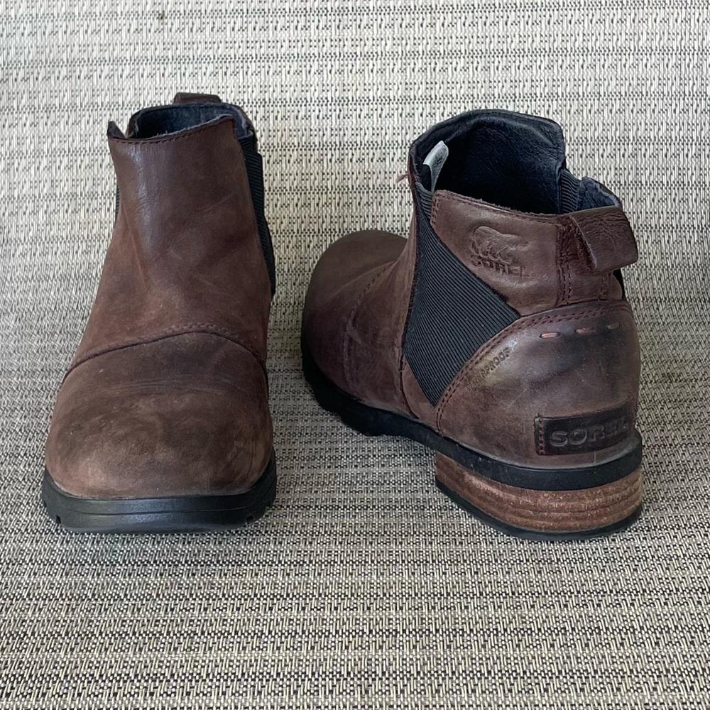 Sorel Emelie Chelsea Brown Leather Waterproof Boots Bootie Size 8